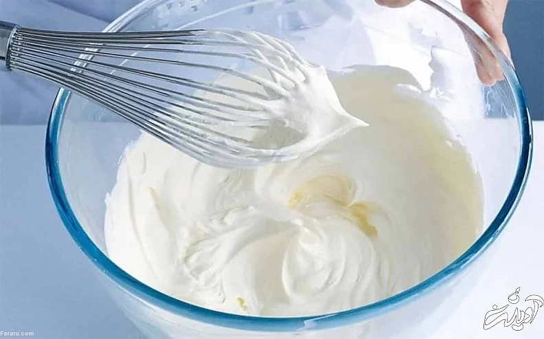 طرز تهیه آیس پک شکلاتی در منزل خامه فرم گرفته